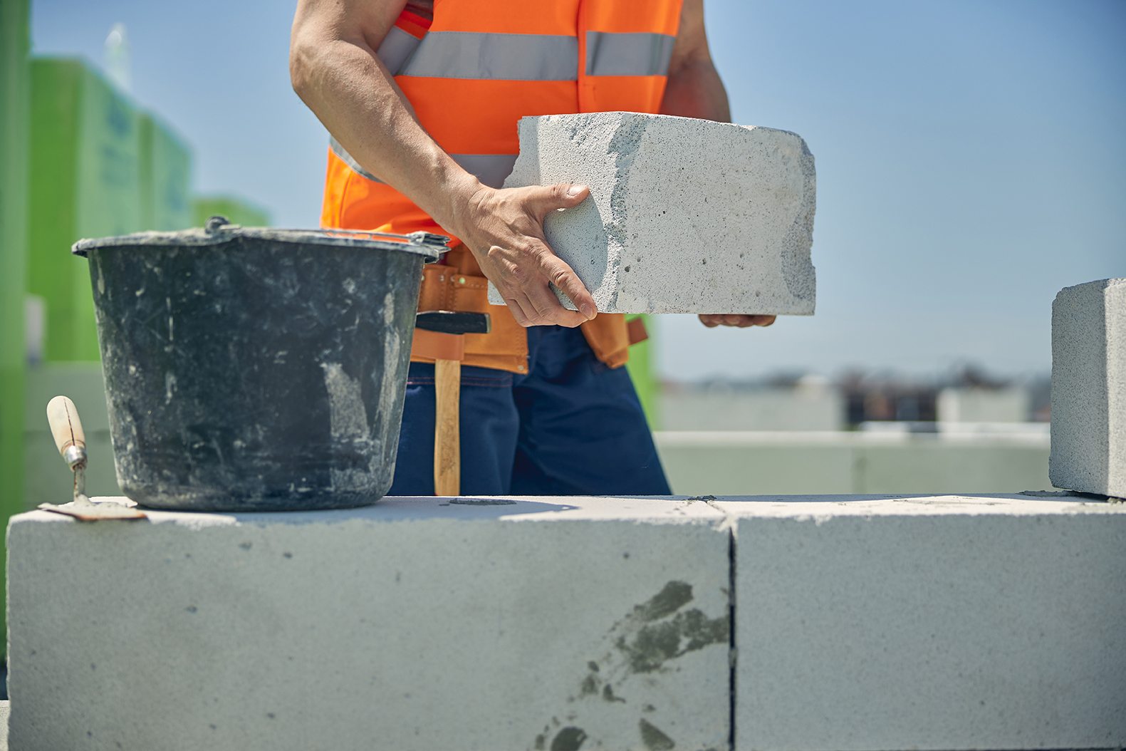 Dom z bloczków betonowych – czy warto budować w 2026 roku?