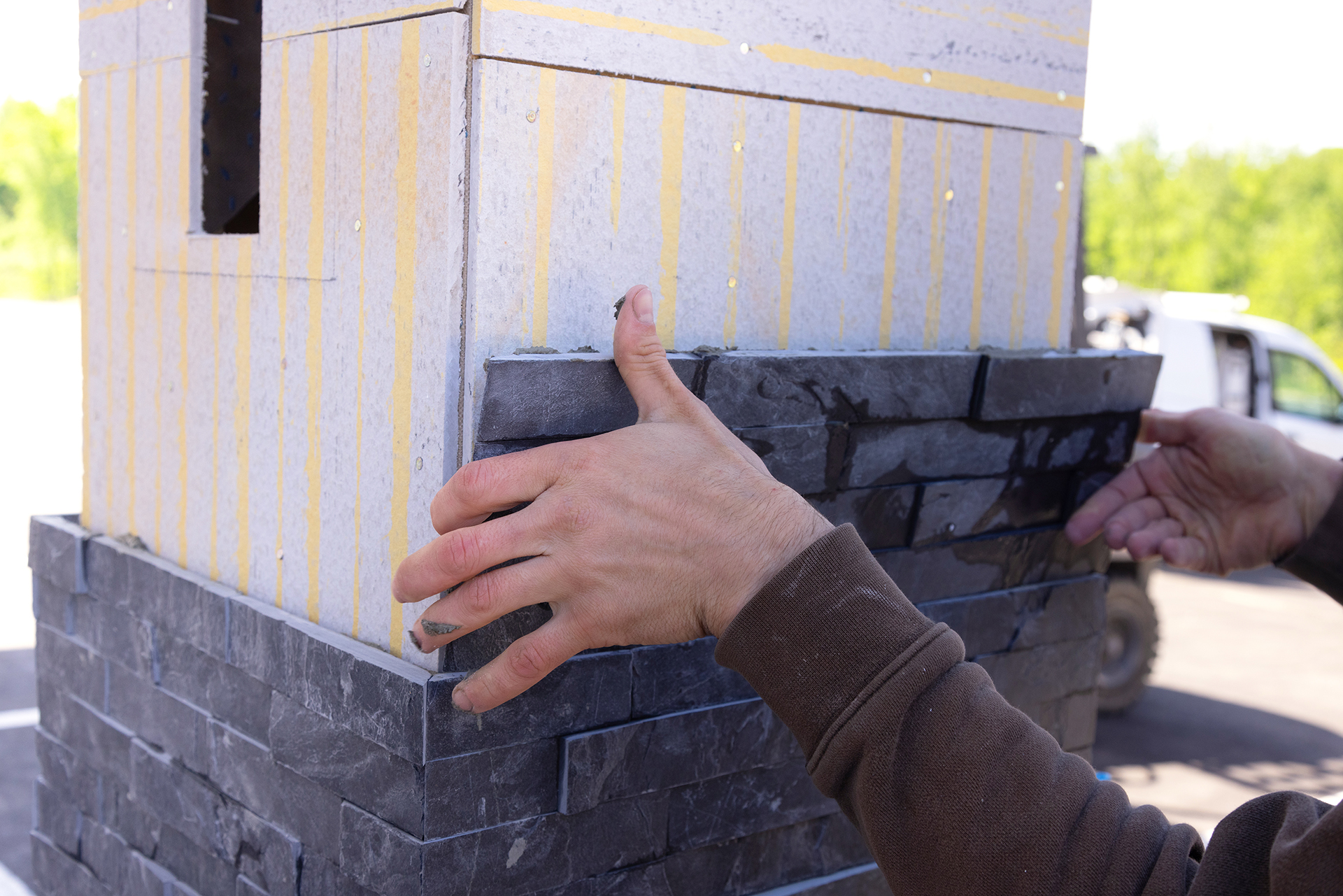 Domy modułowe z elewacją kamienną – trwałość i luksus 2026