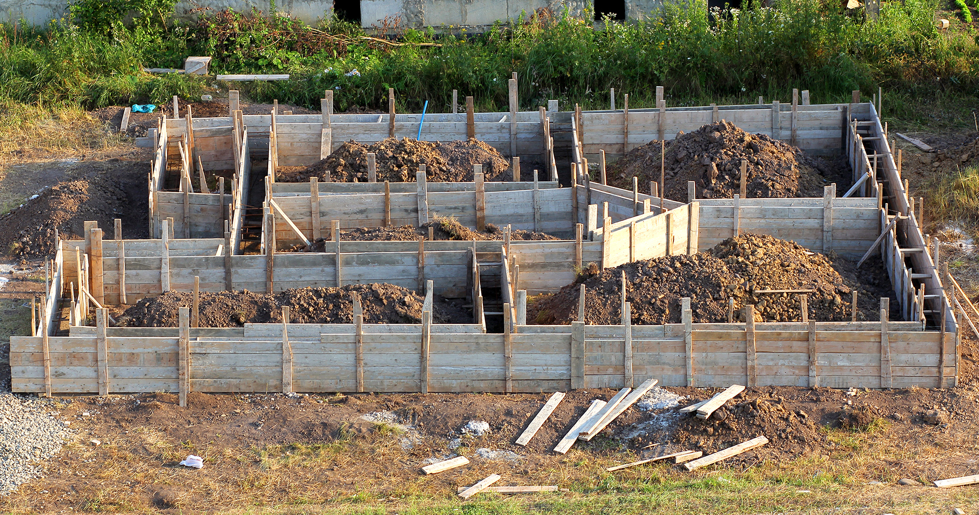 Jak zaszalować ławę fundamentową – poradnik krok po kroku (2026)