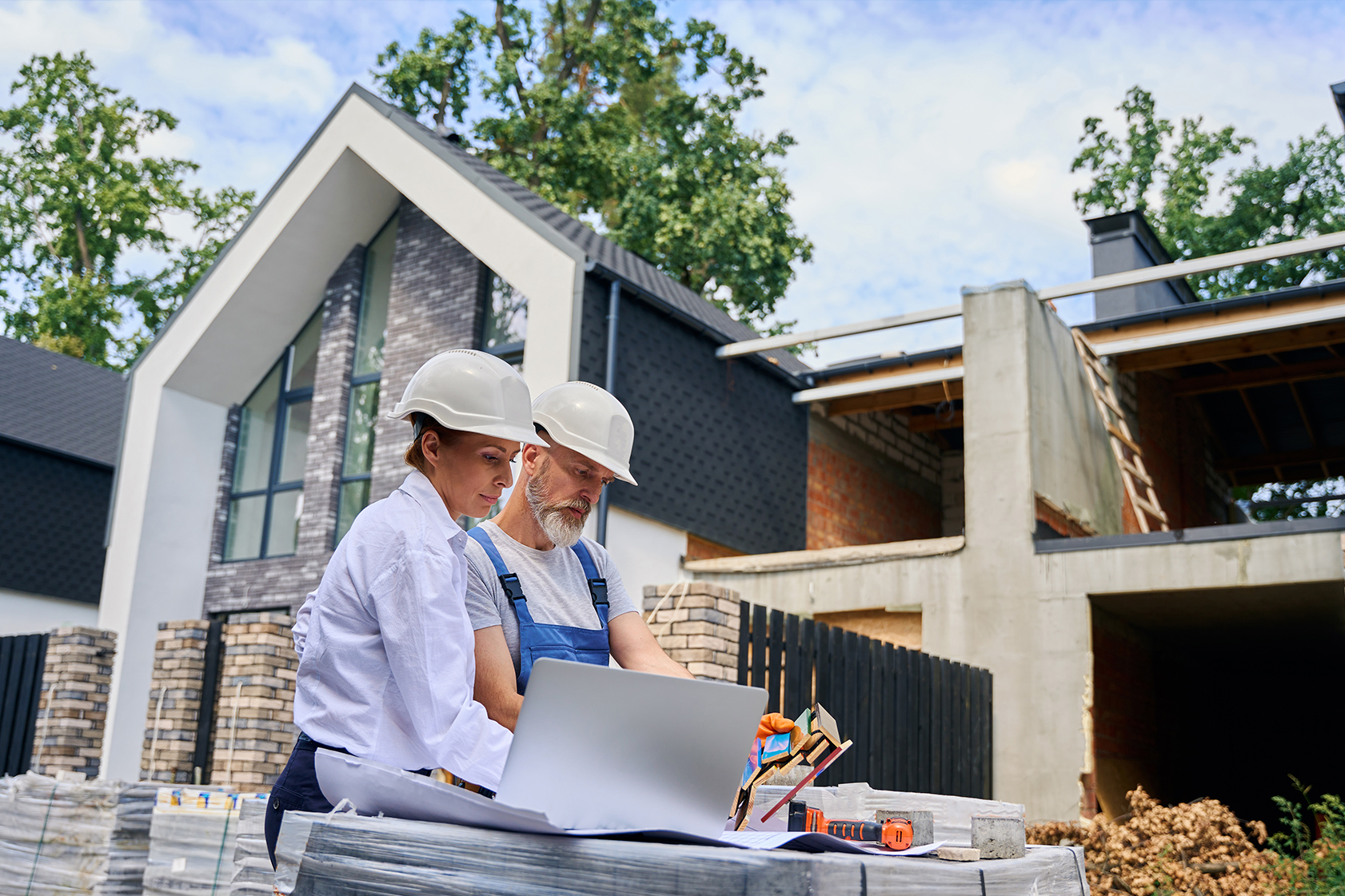 Błędy przy zmianach w projekcie domu – czego nie poprawiać w trakcie budowy