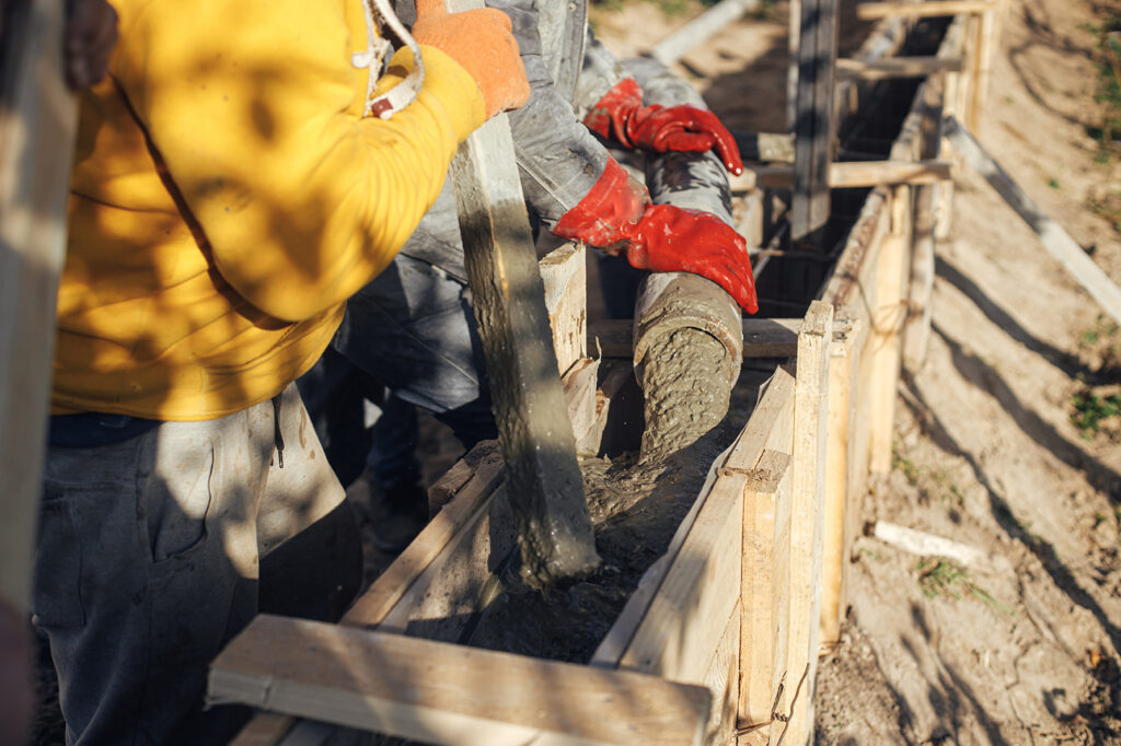 Ile kosztuje wylanie fundamentów domu w 2026 roku? Realne ceny i błędy inwestorów
