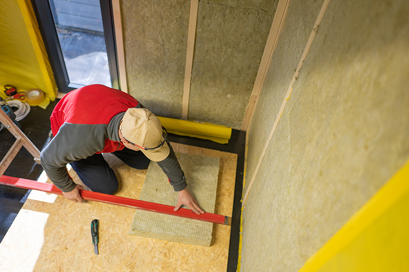 Ocieplenie podłogi w domu 70 m2 – izolacja termiczna, materiały i sposób wykonania