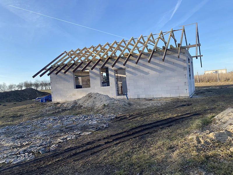 Dom Pana Emila 63 m2 wydłużony o 1 metr – stan surowy zamknięty za 156 tys. zł